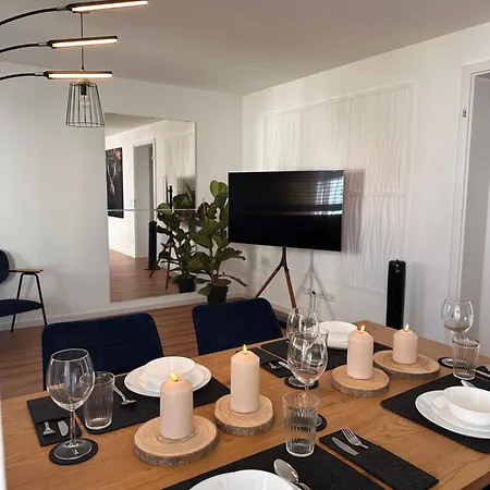 Amao-indigo I 62qm I Mit Balkon & Tiefgarage I Kingsize-boxspringbett I Aufzug Apartment Offenburg