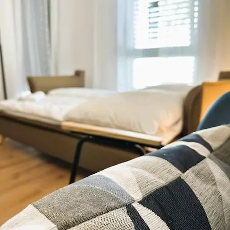 Apartament Amao Indigo - Rollstuhlgerechte - 62 Qm - Balkon & Tiefgarage - Aufzug - Naehe Messe - Bis 10 Pers 2whg Offenburg