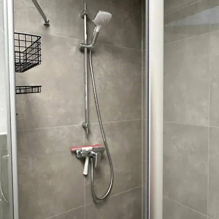 Amao Indigo - Rollstuhlgerechte - 62 Qm - Balkon & Tiefgarage - Aufzug - Naehe Messe - Bis 10 Pers 2whg