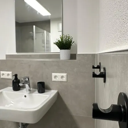 Amao Indigo - Rollstuhlgerechte - 62 Qm - Balkon & Tiefgarage - Aufzug - Naehe Messe - Bis 10 Pers 2whg 아파트