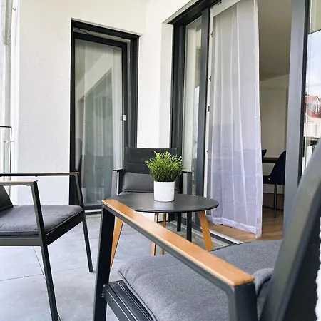 Appartement Amao Indigo - Rollstuhlgerechte - 62 Qm - Balkon & Tiefgarage - Aufzug - Naehe Messe - Bis 10 Pers 2whg *