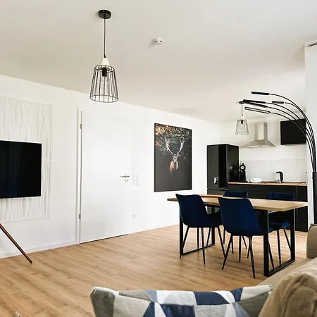 Amao-indigo I 62qm I Mit Balkon & Tiefgarage I Kingsize-boxspringbett I Aufzug * Offenburg