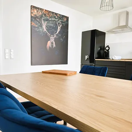 Amao Indigo - Rollstuhlgerechte - 62 Qm - Balkon & Tiefgarage - Aufzug - Naehe Messe - Bis 10 Pers 2whg *