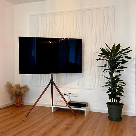 Amao Indigo - Rollstuhlgerechte - 62 Qm - Balkon & Tiefgarage - Aufzug - Naehe Messe - Bis 10 Pers 2whg * Offenburg